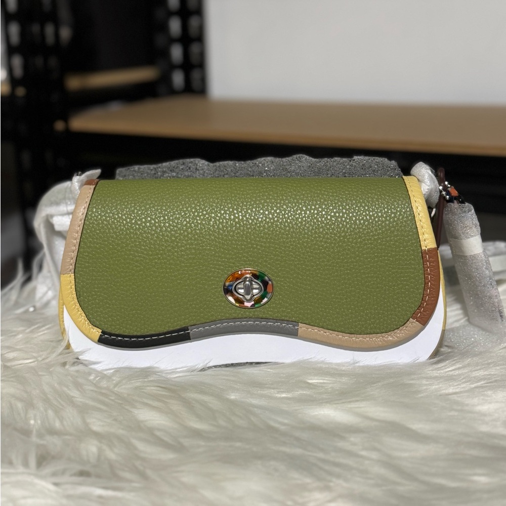 Coach Wavy Dinky Bag Coachtopia Olive Green Leather Crossbody